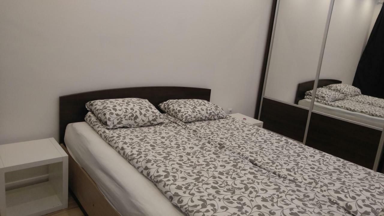 Modern Center Apartemen