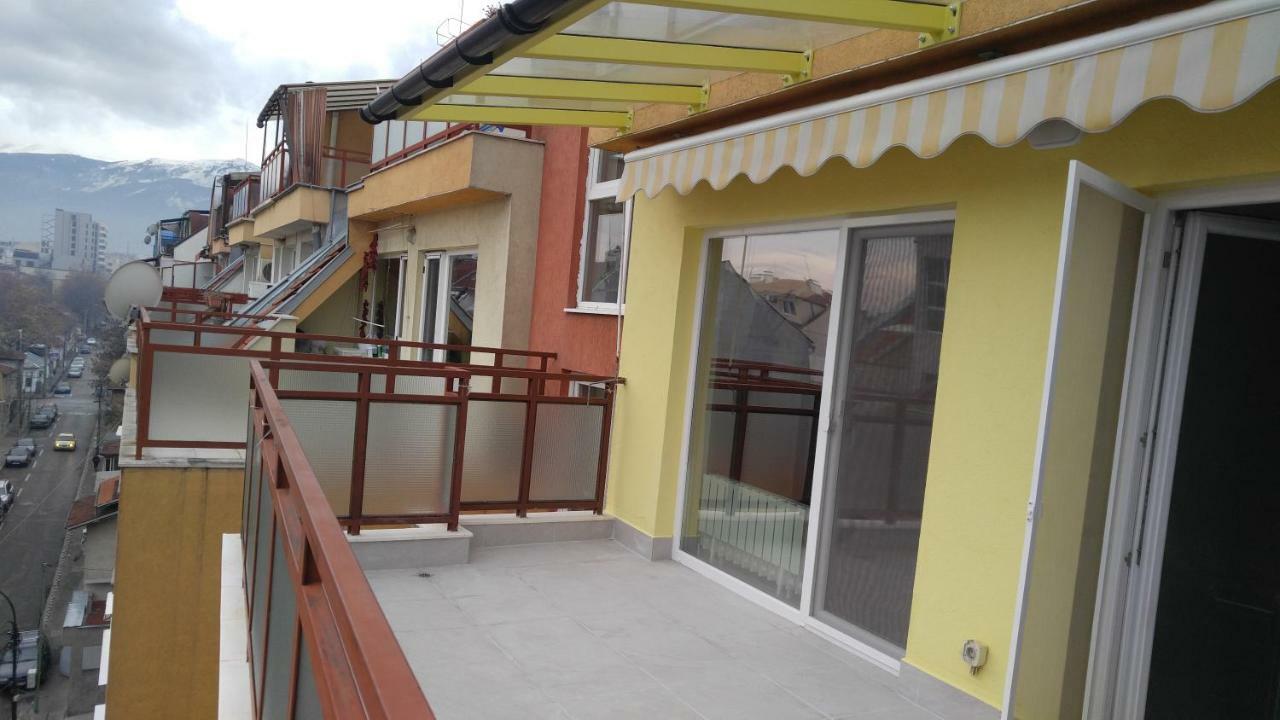 Modern Center