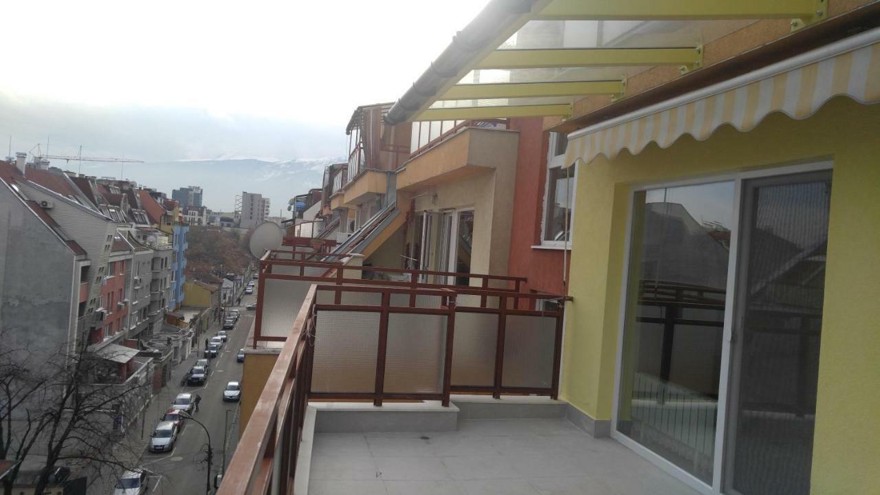 Apartemen Modern Center *